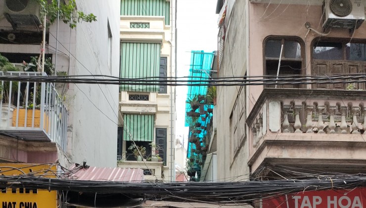 Bán gấp giá rẻ Giáp Sơn 3600m đất, nhà 1 tầng, mặt tiền 20m, 1.5 tỷ Lục Ngạn.
+ 25/6/2024 hạ chào 700 triệu, giá chào mới 1.5 tỷ gia lộc cho khách