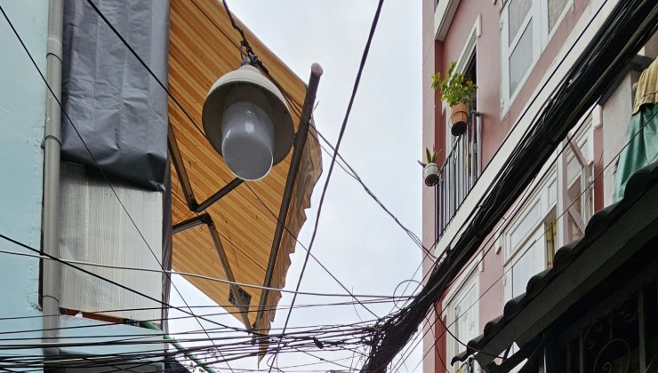 Ngang 2.7 x 8 nở hậu tài lộc 2.8m
Đúc 4 tấm chỉ 2 tỷ Tôn Đản Q 4 

NGÂN HÀNG CHO vay 70 %