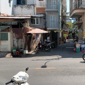 Bán Nhà Nguyễn Chí Thanh, Phường 4, Quận 11.
DT 35m2 x 2 tầng (3.5 x 10).
Giá 5.95 tỷ TL.