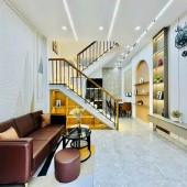 NHÀ BÁN.LÔ GÓC 2MẶT HẺM 4M CỰC ĐẸP. ,
VỊ TRÍ VIP TT P17 ,