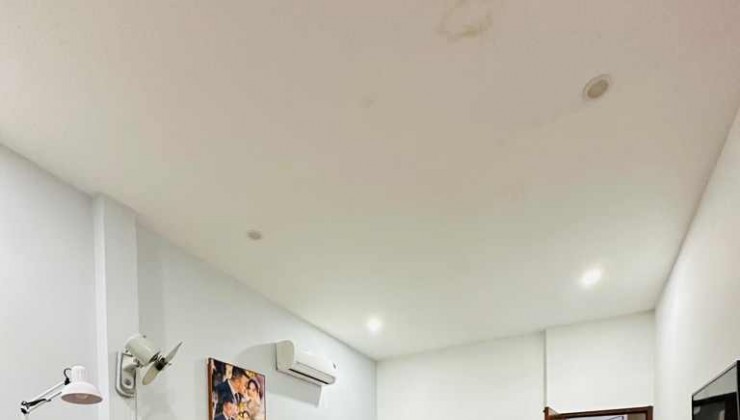 CHỦ HẠ SÂU 500TR BÁN GẤP
BINH TRỊ ĐÔNG BINH TÂN NHÀ MỚI ĐẸP 4 TẦNG DT 80M2 (4X20) - 5PN - HXH 8M - CHỈ CONG 6.X TY CHÍNH CHỦ TL