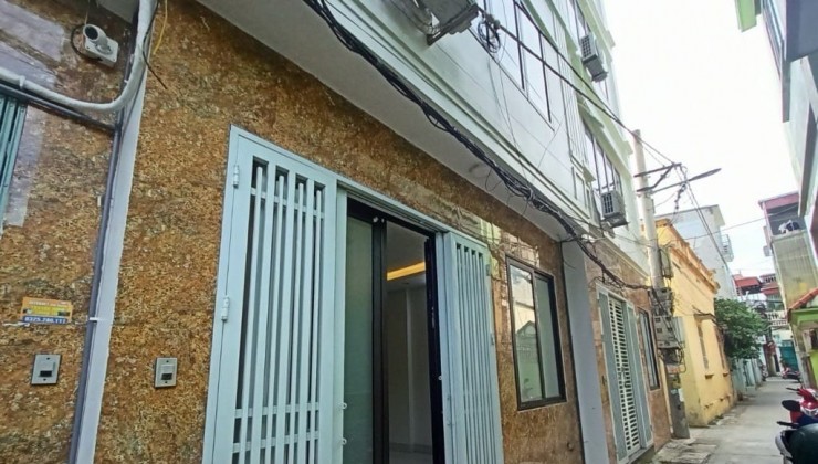 VỊ TRÍ ĐẸP - NGÕ THÔNG - Ô TÔ ĐỖ CỬA,,
- CÁCH ÔTÔ TRÁNH 20M - CẠNH TRƯỜNG MẦM NON VĨNH QUỲNH - KHU VỰC PHÁT TRIỂN MẠNH - DÂN CƯ ĐÔNG ĐÚC .,