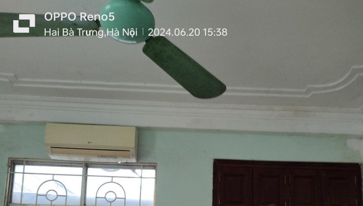 Bán gấp nhà đẹp giá rẻ Lĩnh Nam 33m, 5 tầng, mặt tiền 3.1m, 5.4 tỷ Hoàng Mai.
+ 3/7/2024 cần bán gấp hạ chào 250 triệu, giá chào mới 5.4 tỷ.