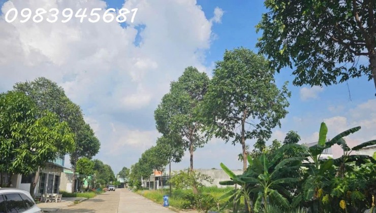 Chủ muốn chuyển đổi chỗ ở cần bán 

Diện Tích 5x30 thổ cư 100%