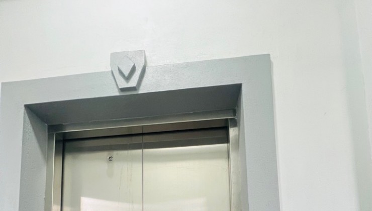 Bán Gấp Căn Nhà DV Sau TT Hội Nghị Quốc Gia – Ô tô đỗ cửa 

Dòng Tiền 720tr/năm – Đang cho thuê full phòng
