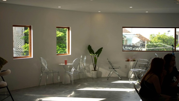 SANG QUÁN CÀ PHÊ GÓC 2 MẶT TIỀN BẠCH ĐẰNG tại 12 Bạch Đằng, Phước Tiến, Nha Trang, Khánh Hoà