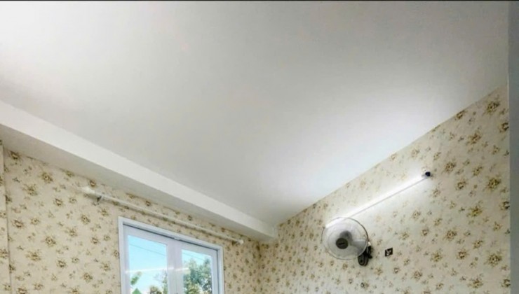 Hẻm 3 m 
Ngang 3,5 x 6 m 
Đúc bê tông Trệt lầu 
HƠN 1,3 TỶ xx