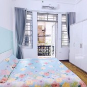 BÁN NHÀ PHỐ NGUYỄN NGỌC VŨ - CẦU GIẤY 
DIỆN TÍCH: 64 M2 x 5 TẦNG, MẶT TIỀN 4,4 M