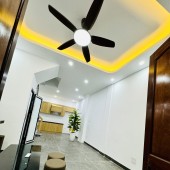 Bán căn nhà 3 tầng gần 50 m2 sổ Hà Nội 
Full nội thất giá 1,85 tỷ
