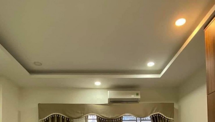 * Nhỉnh 11TỶ,Hàng Hiếm MTKD Sầm Uất Ngay Quận 5,4Tấm ST
30m,Đã Hoàn Công