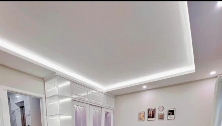CẦN BÁN NHÀ PHỐ TRẠM- LONG BIÊN - GẦN Ô TÔ TRÁNH , TẶNG NỘI THẤT SANG TRỌNG  GIÁ NHỈNH 6 TỶ