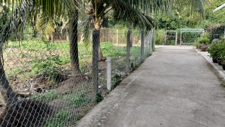 bán đất An Sơn 32 Thành Phố Thuận An, Bình Dương 
Diện tích ngang 15m x dài 32m = 500m² (100m² thổ cư).