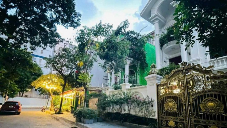 BIỆT THỰ CAO CẤP - NỘI THẤT TRIỆU USD - KHU VỰC HIẾM NHÀ BÁN- LƯU HỮU PHƯỚC, KHU VỰC GIỚI THƯỢNG LƯU!!! 

