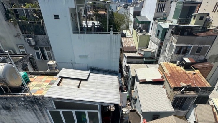 Mặt tiền căn góc Ngang 3.7 x nở 4m Dài5.2 m, Đúc 5 tấm chỉ 3 tỷ Q4
Hẻm 4 m thông thẳng 1 trục