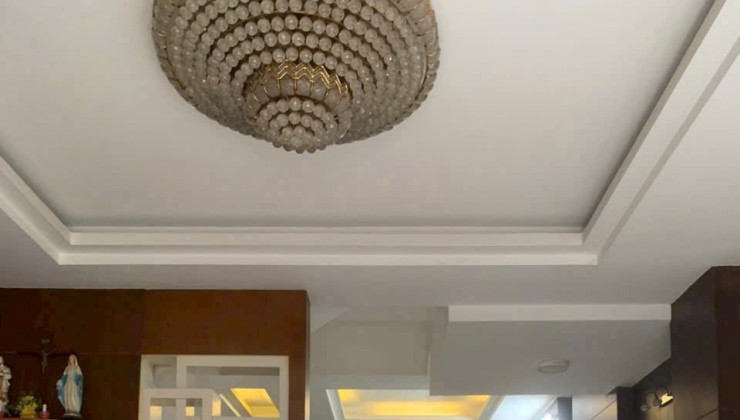 Chủ Đi Định Cư Bán Gấp Nhà Tây Thạnh Tân Phú
Hẻm Xe Hơi Ngủ Trong Nhà