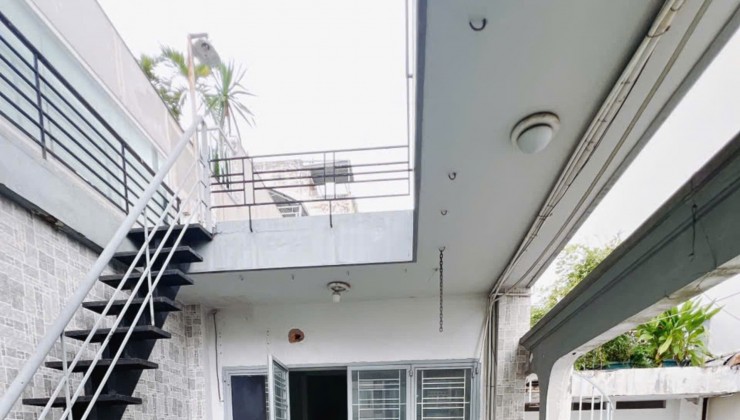 NHÀ THUÊ NGUYÊN CĂN  MẶT TIỀN KINH DOANH TỰ DO 
 NGANG 4 X 26 
ĐÚC 5 TẤM - 45 TRIỆU THÁNG HOÀNG DIỆU Q4