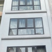 Nhà 5 tầng, mới đẹp, cách 50m, ra chợ Văn điển, Trung tâm Tứ Hiệp Thanh Trì giá 5 TỶ