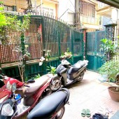 BÁN NHÀ LÔ GÓC Ô TÔ: LẠC LONG QUÂN, CẦU GIẤY, 100M2 4 TẦNG GIÁ CHỈ HƠN 19 TỶ.