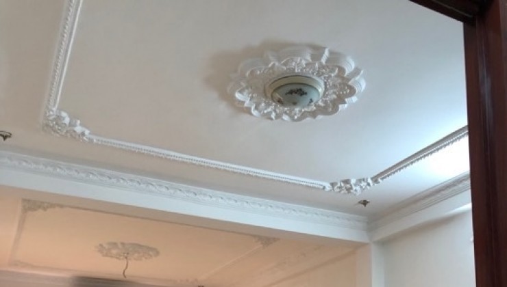 Bán Nhà Nguyễn Quý Yêm, P. An Lạc. Bình Tân. DT 67.3m2 x 4 tầng (4 x 17.2).
Giá 5.6 tỷ TL.