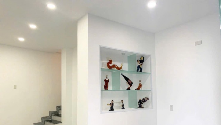 cho thuê nhà nguyên căn mặt tiền Núi Một vừa ở vừa kinh doanh 
(con đường lúc nào cũng đông tấp nập)