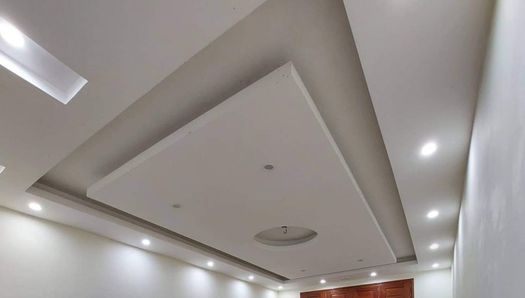 Cho thuê gấp lâu dài giá rẻ thang máy ô tô đỗ Trương Định 600m, 5 tầng, mặt tiền 5m, 42 tr/th Hoàng Mai.

23/10/2024 cần cho thuê gấp hạ chào 30