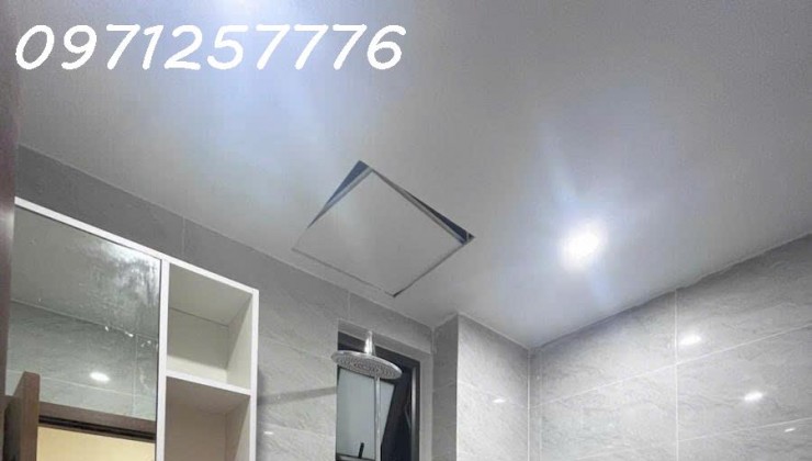 BÁN GẤP NHÀ
-TRUNG TÂM- CẦU GIẤY-NHÀ MỚI -Dt:42m2-mt:4,5m- 6 tầng- thang máy 
- Lô góc hiếm - kinh doanh - văn phòng