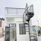 Sát mặt tiền hẻm xe hơi Q4
Ngang 6 Dài 3,65m 
Đúc bê tông 4 tấm 
GIẢM NGAY 350 TRIỆU 

HƠN 2,7 TỶ Q4
