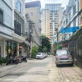BÁN NHÀ Ô TÔ ĐỖ CỔNG - 31M X 5 TẦNG -  GẦN TRUNG TÂM VĂN QUÁN 
LH: 0372413014