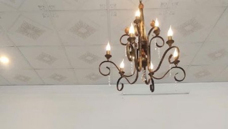 Lê Văn Lương - Nhơn Đức - Nhà Bè - Nhà mới đẹp cấp 4 + gác lững - 3PN - 2wc
- Diện tích: 99m2 [5,4 × 18,5m]-  sổ hồng riêng hoàn công đủ -  giá :