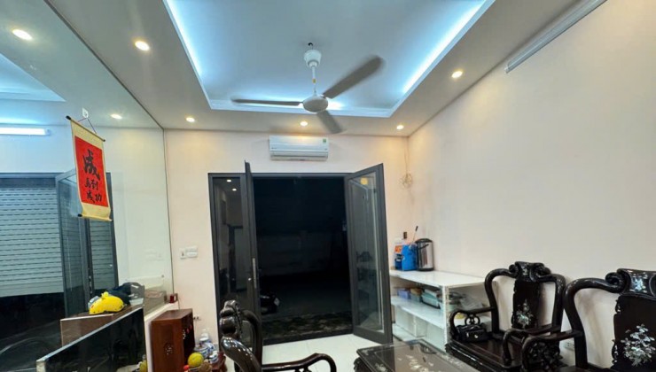 HOT !HOT !HOT !
SỞ HỮU NHÀ ĐẸP CÓ 1 KHÔNG 2 - Giá Siêu Đầu Tư