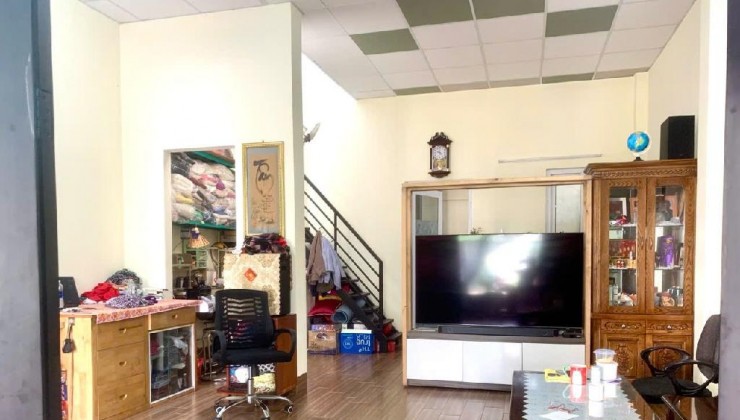 Bán Nhà 92m² , Tăng Nhơn Phú A - Chỉ 4 Tỷ hem xe hơi,  sổ riêng hoàn công đủ
full tiện ích