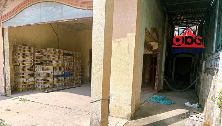 D383
BÁN LÔ ĐẤT có sẵn xác nhà 1 lầu 1 trệt  SỔ RIÊNG FULL THỔ CƯ_ 170m2 ngang 8m Phường Tân Biên