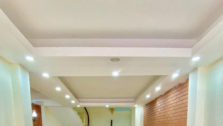 BÁN NHÀ  CHÍNH CHỦ LA KHÊ - HÀ ĐÔNG 
CÓ DÒNG TIỀN CHO THUÊ 
50m - 5.xxx tỷ