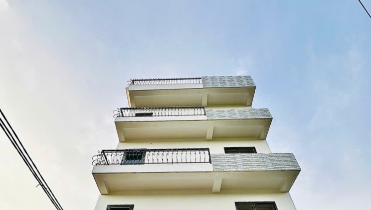 Tìm đâu 1 căn nhà đẹp hơn 
2 mặt tiền rộng rãi căn góc 5 tầng xây mới ô tô đỗ cửa ngõ to thoáng KV PHÚ LƯƠNG