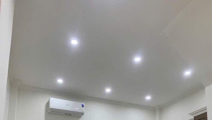 BÁN NHÀ LA KHÊ - HÀ ĐÔNG DIỆN TÍCH 38m . GIÁ  7XX TỶ
4 NGỦ -NHÀ DÂN XÂY ,FULL NỘI THẤT,Ô TÔ ĐÕ.