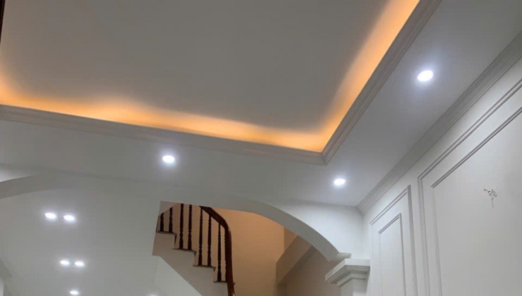 BÁN NHÀ LA KHÊ - HÀ ĐÔNG DIỆN TÍCH 38m . GIÁ  7XX TỶ
4 NGỦ -NHÀ DÂN XÂY ,FULL NỘI THẤT,Ô TÔ ĐÕ.