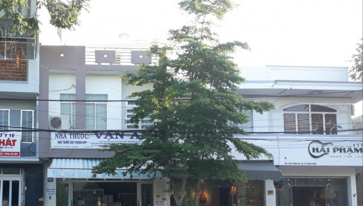Chính chủ bán nhà 3 tầng MT 349A Ngô Gia Tự, vị trí đắc địa trung tâm TP. Phan Rang-Tháp Chàm, ngang 5,5m, nở hậu, 5,3tỷ