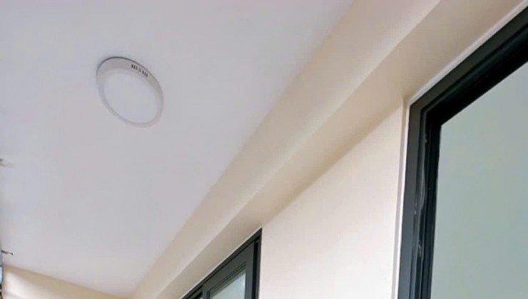 Hẻm  thông rộng  Q4 
Ngang 3.8 Nở 4.2 Dài 5.5 m 
CÓ 2 TỶ X