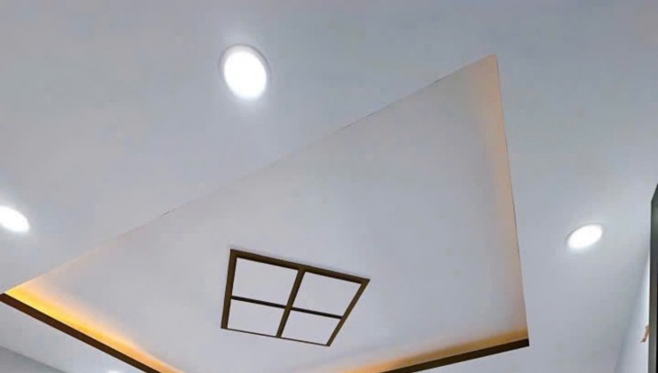 NGAY SÁT MẶT TIỀN Q4
NHÀ ĐÔI NGANG 7.7 DÀI 7.8  XÂY MỚI 4 TẤM 
CHỈ 89 TRIỆU M