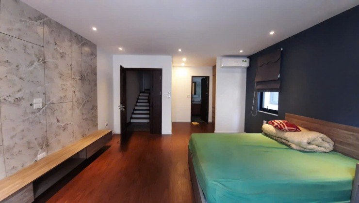 BÁN NHÀ NGỌC THUỴ LONG BIÊN. 40M 5 TẦNG. GIÁ NHỈNH 7 TỶ.
 LÔ GÓC THOÁNG VĨNH VIỄN, Ô TÔ ĐỖ CỬA, NGÕ TO RỘNG Ô TÔ TRÁNH