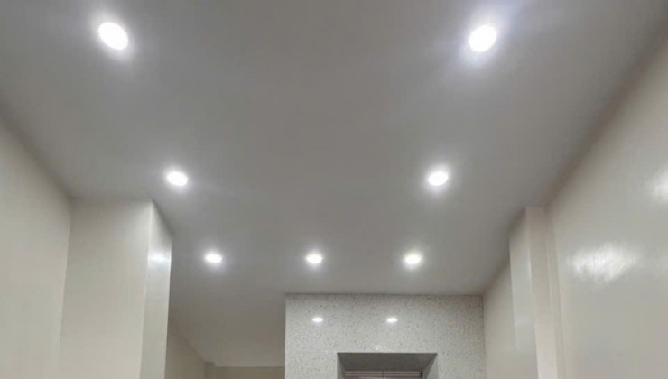 CHỦ NHÀ CẦN BÁN GÁP NHÀ NGUYỄN VĂN CỪ LONG BIÊN. 50M, MẶT TIÈN 4M, 6 TẦNG, NGÕ 3M. GIÁ NHỈNH 9 TỶ
NHÀ HIẾM, VÀI BƯỚC RA PHỐ , THANG MÁY , CHỦ XÂY