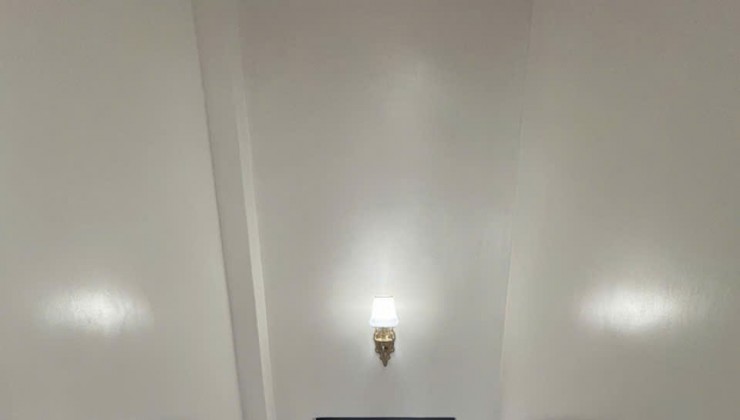 CHỦ NHÀ CẦN BÁN GÁP NHÀ NGUYỄN VĂN CỪ LONG BIÊN. 50M, MẶT TIÈN 4M, 6 TẦNG, NGÕ 3M. GIÁ NHỈNH 9 TỶ
NHÀ HIẾM, VÀI BƯỚC RA PHỐ , THANG MÁY , CHỦ XÂY