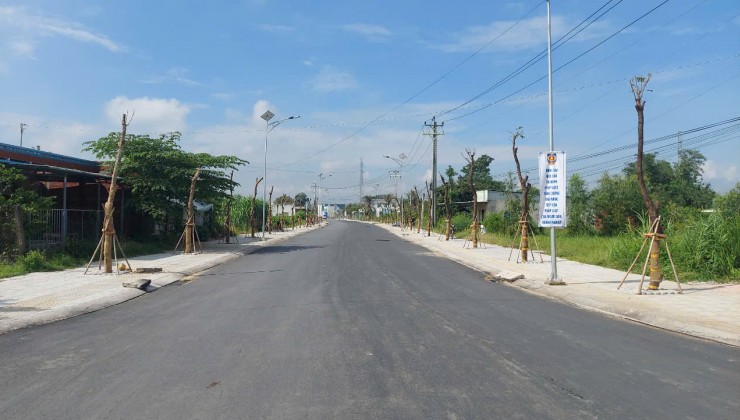 Chính chủ bán sỉ 30 nền đất trong khu dân cư Mỏ Cày Nam, sát bên thị trấn Mỏ Cày.