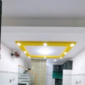 Hẻm  thông rộng  Q4 
Ngang 3.8 Nở 4.2 Dài 5.5 m 
CÓ 2 TỶ X