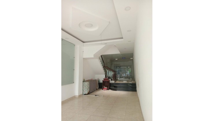 Bán nhà Mặt Tiền Lý Thánh Tông. Giá Chỉ 13,6 tỷ.
Diện Tích: 4 * 26, Sổ công nhận 110m.