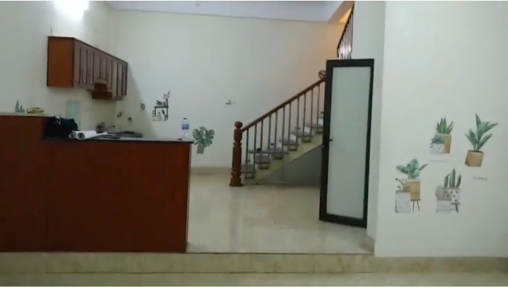 CHÍNH CHỦ CẦN CHO THUÊ KHO TẠI CỤM LÀNG NGHỀ TRIỀU KHÚC ( NGÕ 300 NGUYỄN XIỂN RẼ VÀO )