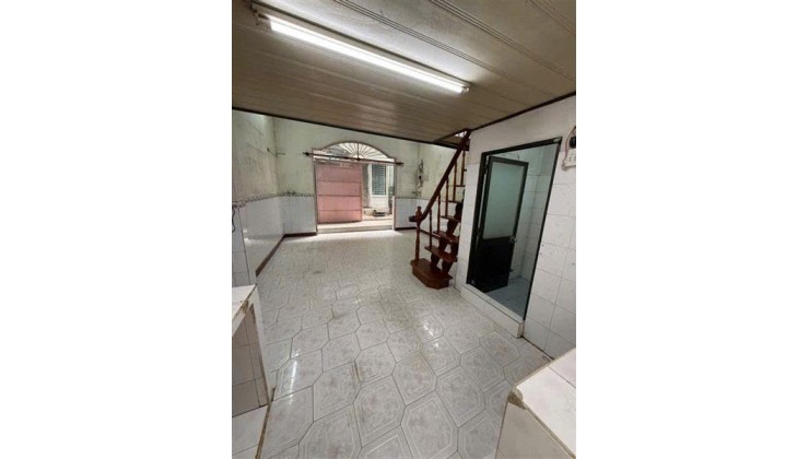 CĂN GÓC 3 MẶT TIỀN ĐƯỜNG THÔNG 
 

NGANG 4.1 NỞ HẬU 4.2 DÀI 8.5 M

3 TẦNG 
CÓ 3 TỶ TRUNG TÂM Q4
