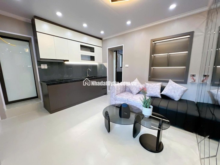 B2 Tập Thể Văn Chương 17/50m2 T2 2.45 tỷ Đống Đa

NHÀ ĐẸP Ở LUÔN - Ô TÔ ĐỖ CẦU THANG - LÔ GÓC 2 NGỦ RIÊNG BIỆT - FULL NỘI THẤT - 2 MẶT THOÁNG  -