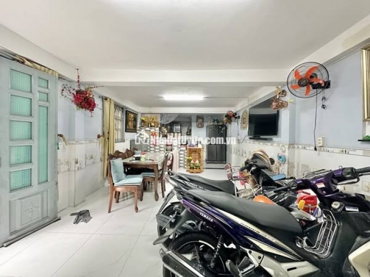 NHÀ LÊ VĂN QUỚI BÌNH TÂN - 61M2 - 3 TẦNG BTCT - HẺM XE TẢI - SỔ A4 -