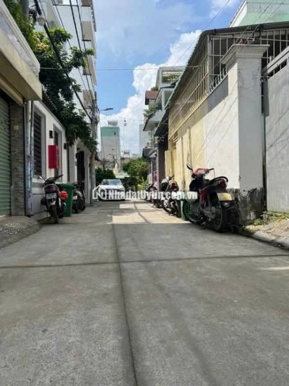 NHÀ 3 TẦNG 72M CHỢ NHỎ Q9 
